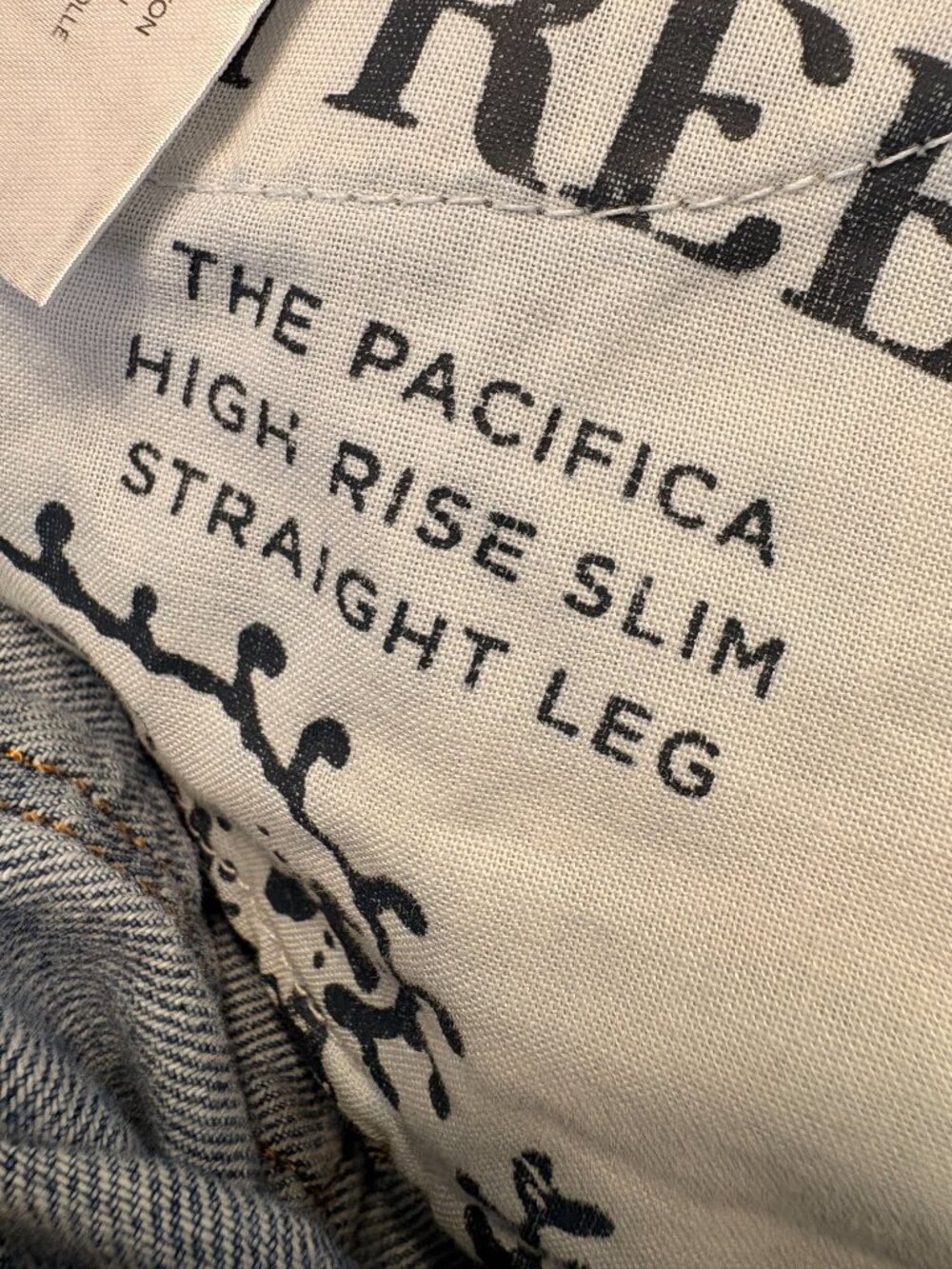 We the Free Pacifica High Rise Slim Straight Leg Medium Wash Jeans Size 28 - Picture 6 of 9